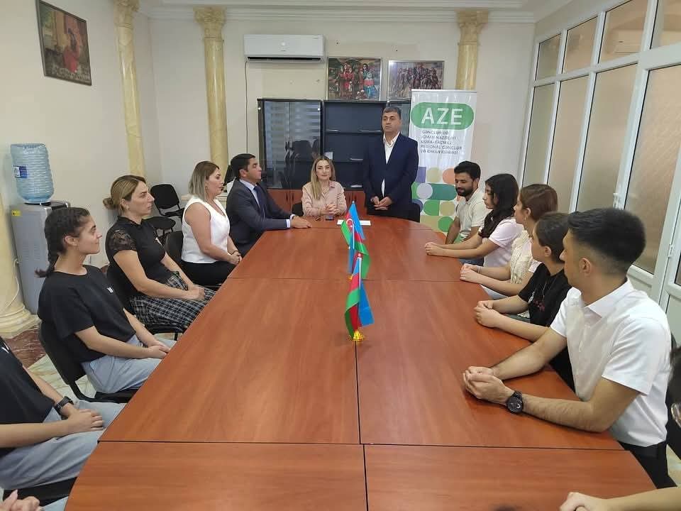 Xaçmaz rayonunda gənclər üçün dəyirmi masa təşkil olunub
