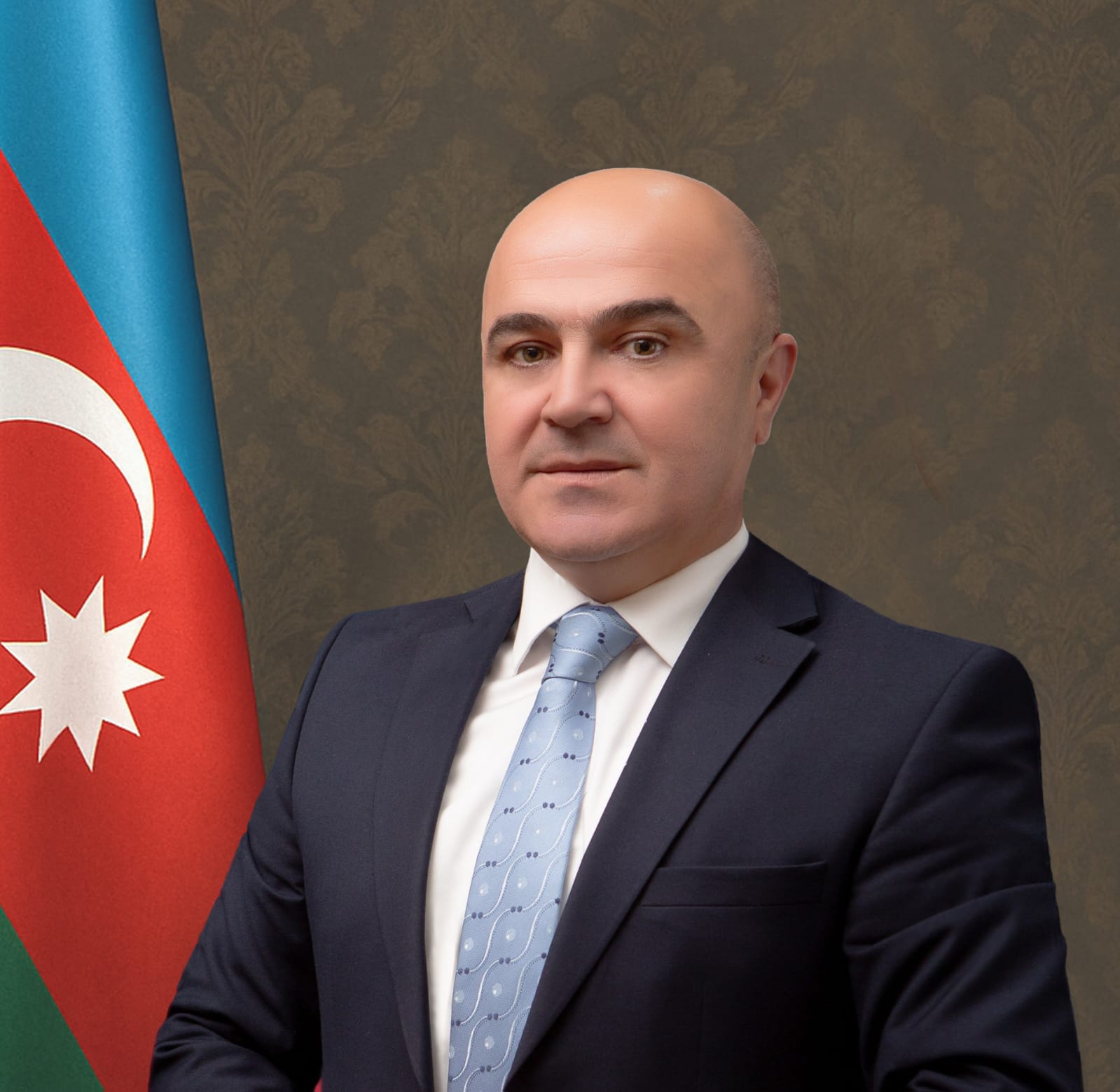 "Müasir tələbələr iş axtaran yox, iş quran ruhda olmalıdır" – Ekspert Eldəniz Əmirov