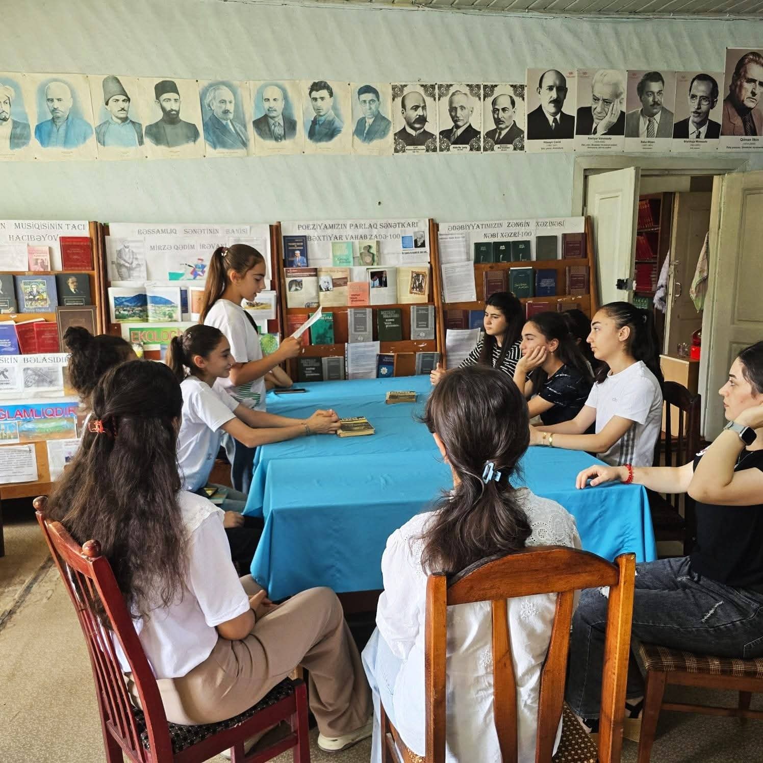 Oğuzda Bəxtiyar Vahabzadənin 100 illik yubileyinə həsr olunmuş kitab müzakirəsi keçirilib