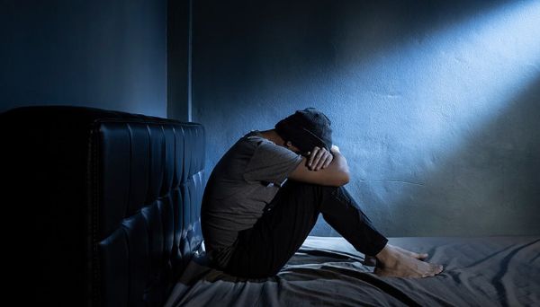 Tələbələrdə depressiyanın gizli səbəbləri