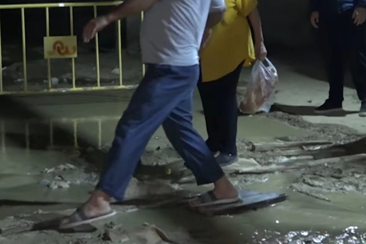 Xırdalanda kanalizasiya xəttində baş verən qəza sakinlər üçün çətinlik yaradıb