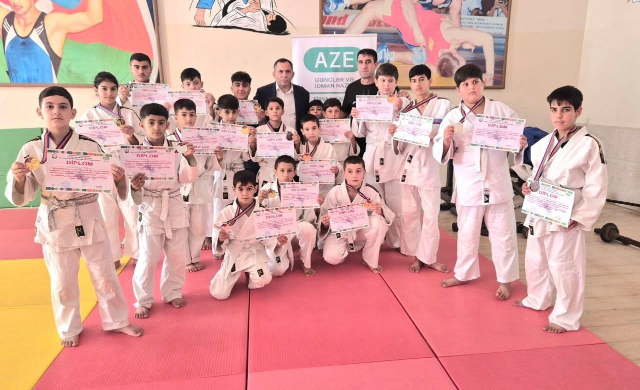 Salyanda “Konstitusiya və Suverenlik İli”nə həsr olunmuş cüdo turniri keçirilib