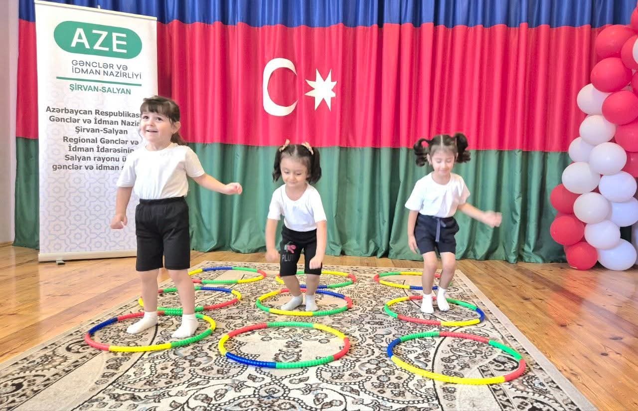 Salyan rayonunda azyaşlılar arasında əyləncəli idman yarışı keçirilib