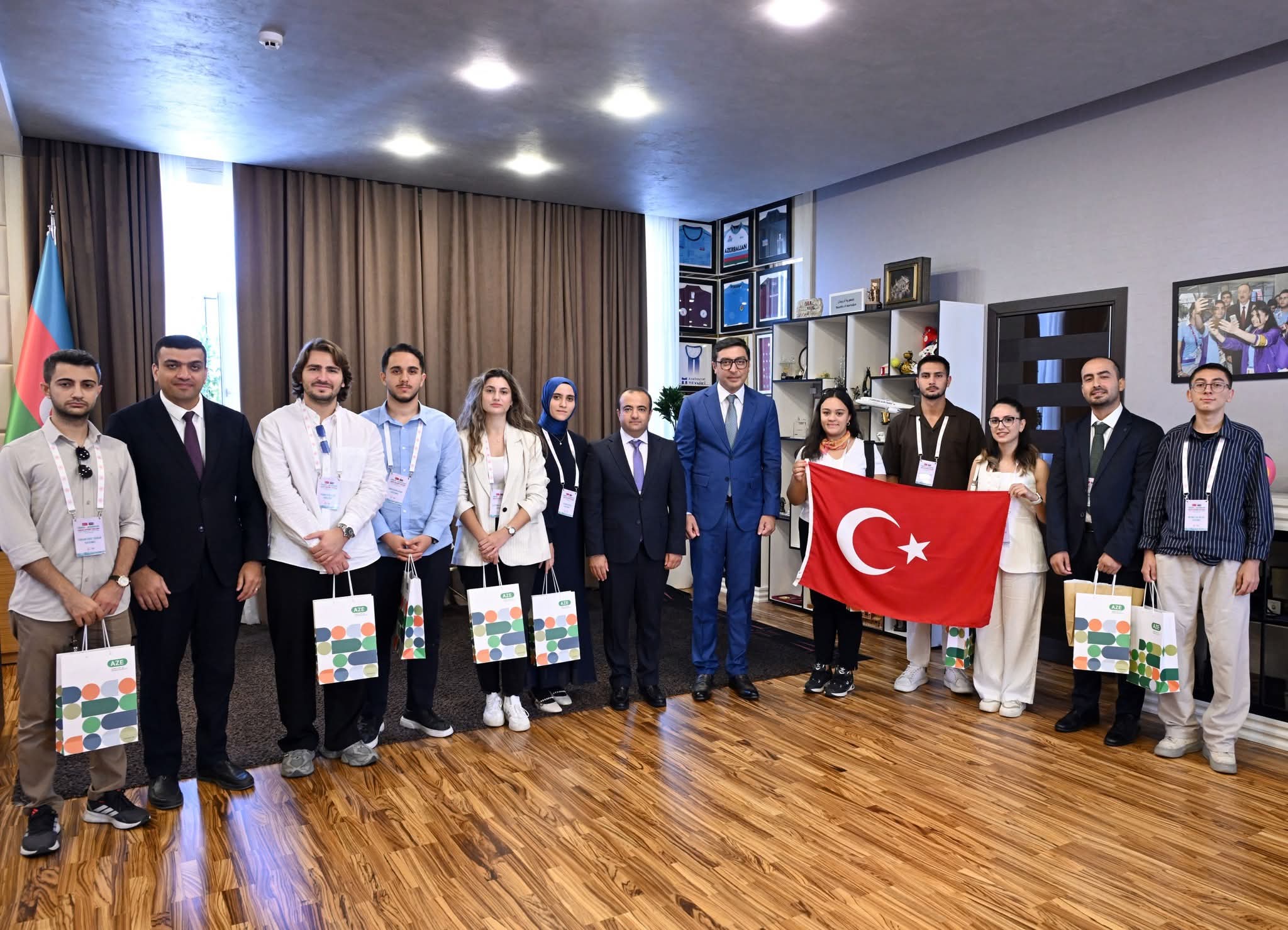 Fərid Qayıbov Azərbaycan–Türkiyə gəncləri ilə görüşüb