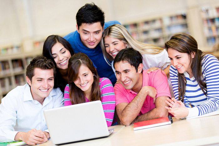 Universitetlərin tələbələrə təcrübə proqramları təklif etməsinin üstünlükləri