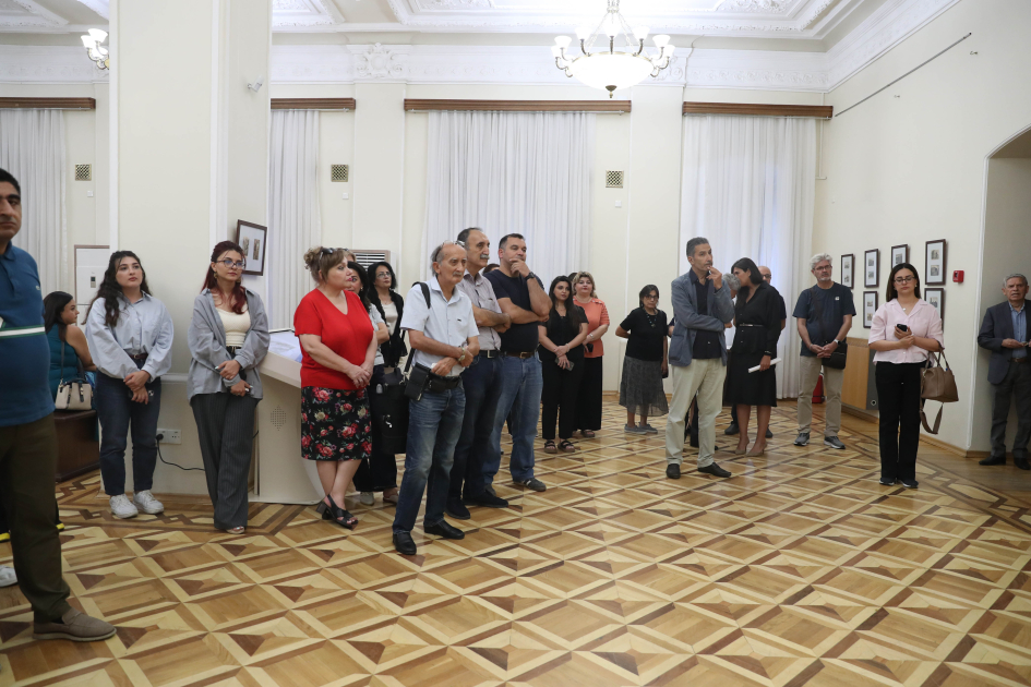 Bakı şəhərinin tarixi görüntüləri sərgidə təqdim olunub