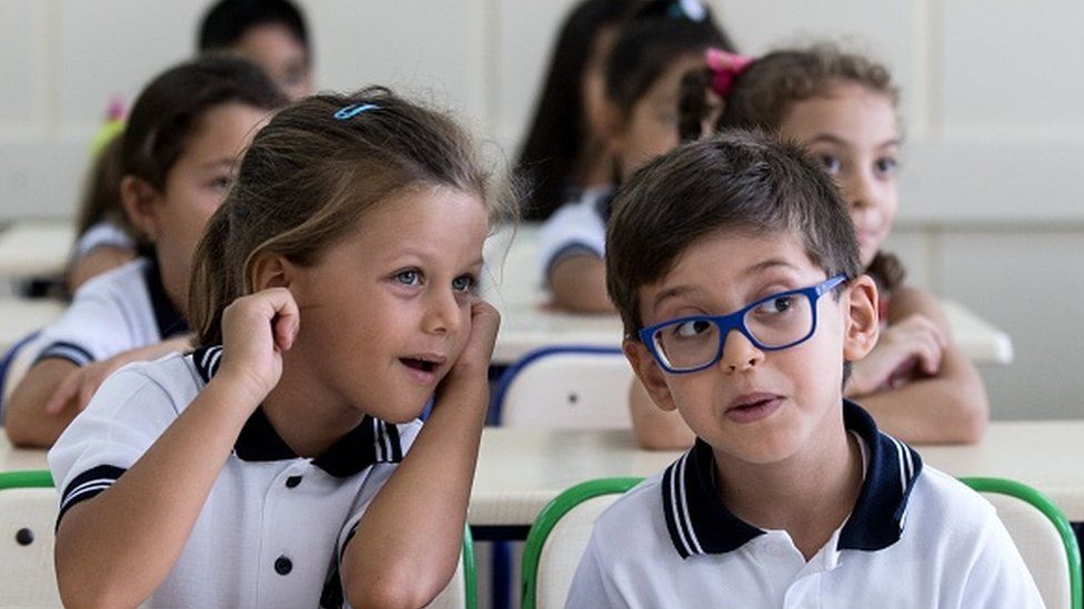 Məktəblərdə şagirdlərin özünüifadə bacarığını artıran yeni metodlar