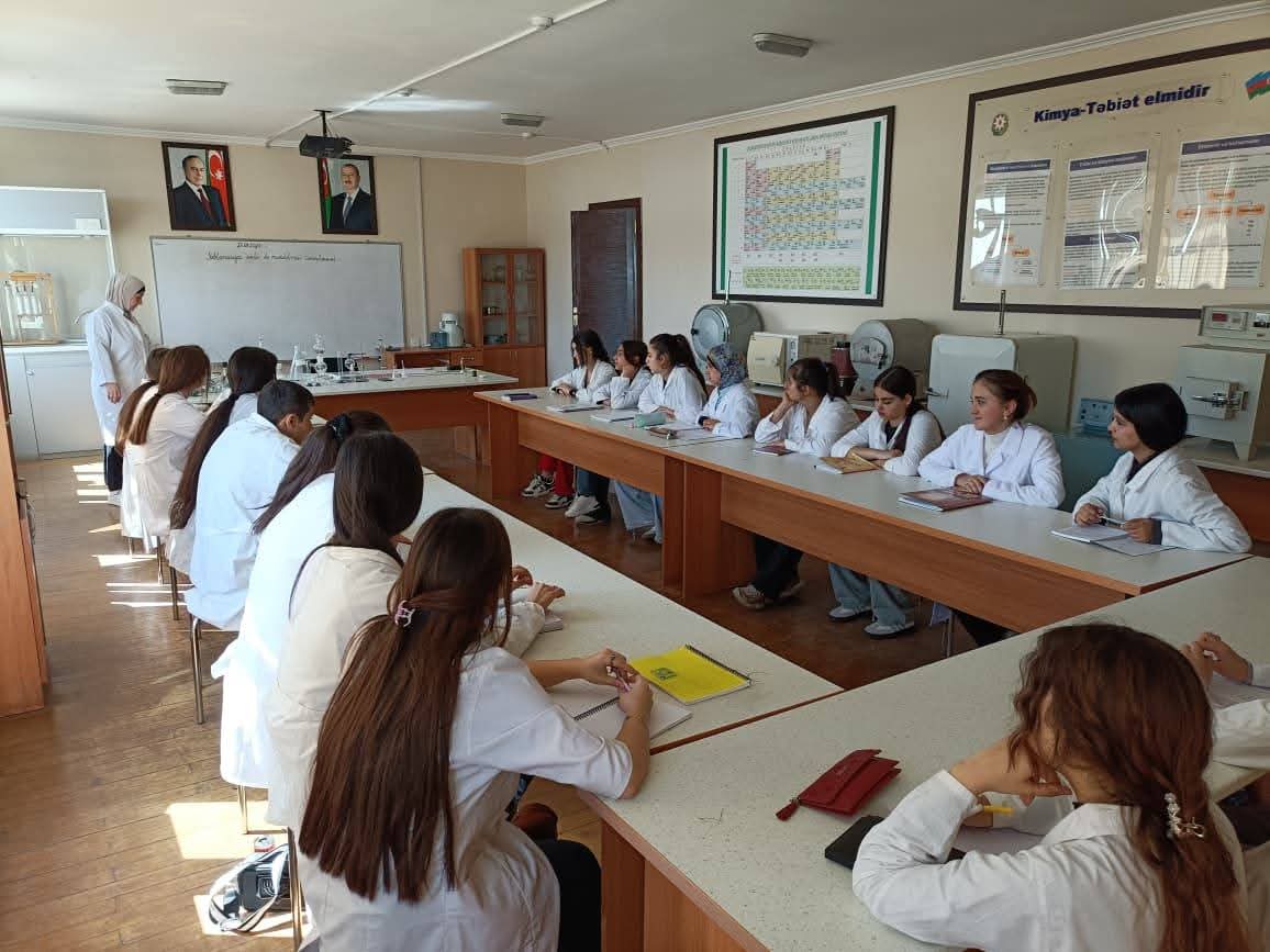 Kimyəvi analiz laboratoriyasında istehsalat təlimi keçirilib