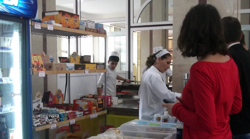 Universitet bufetlərində sağlam qidalanma probleminin araşdırılması