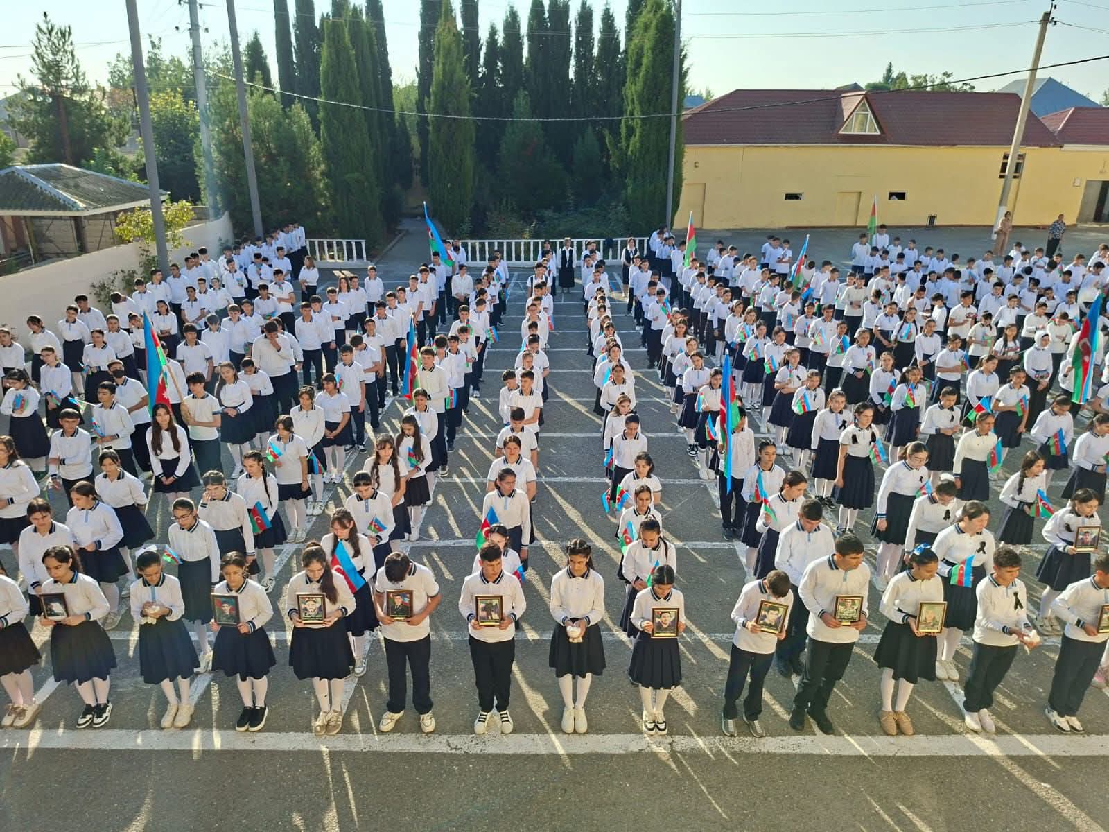 Anım Günü məktəblərdə ehtiramla yad edilib