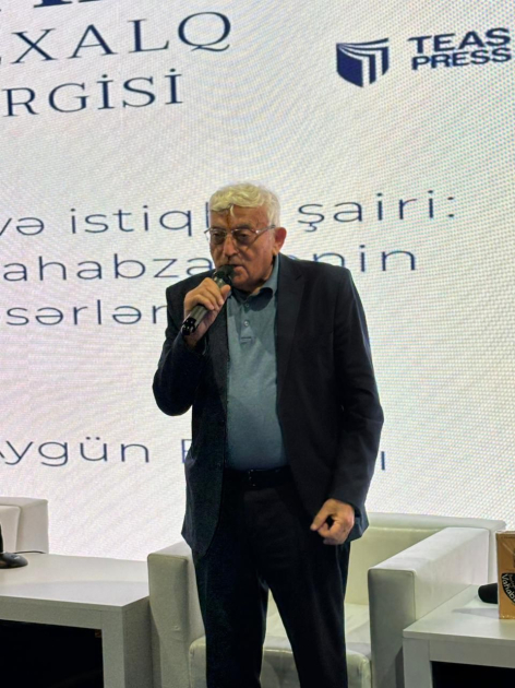Bəxtiyar Vahabzadənin "Seçilmiş Əsərləri” kitabının təqdimatı keçirilib