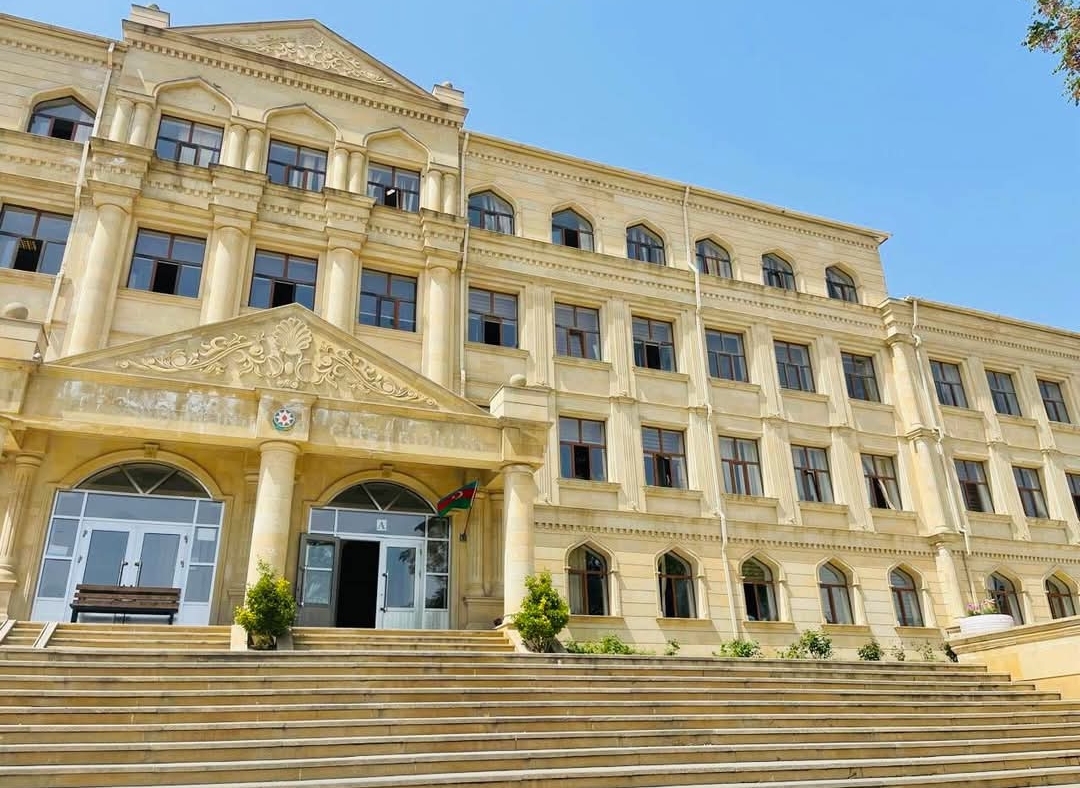 Beynəlxalq Müəllimlər Günü münasibətilə lisey müəllimləri mükafatlandırılıb