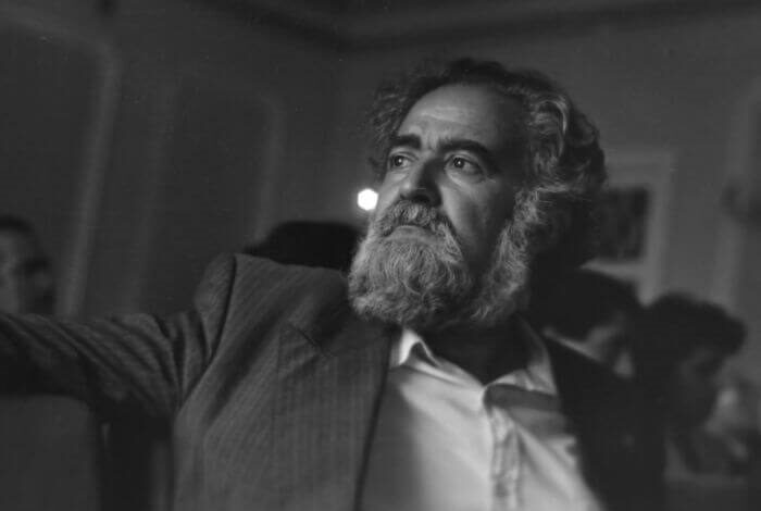 Xəlil Rza Ulutürkün poeziyasında mənəvi qəhrəmanlıq ideyası