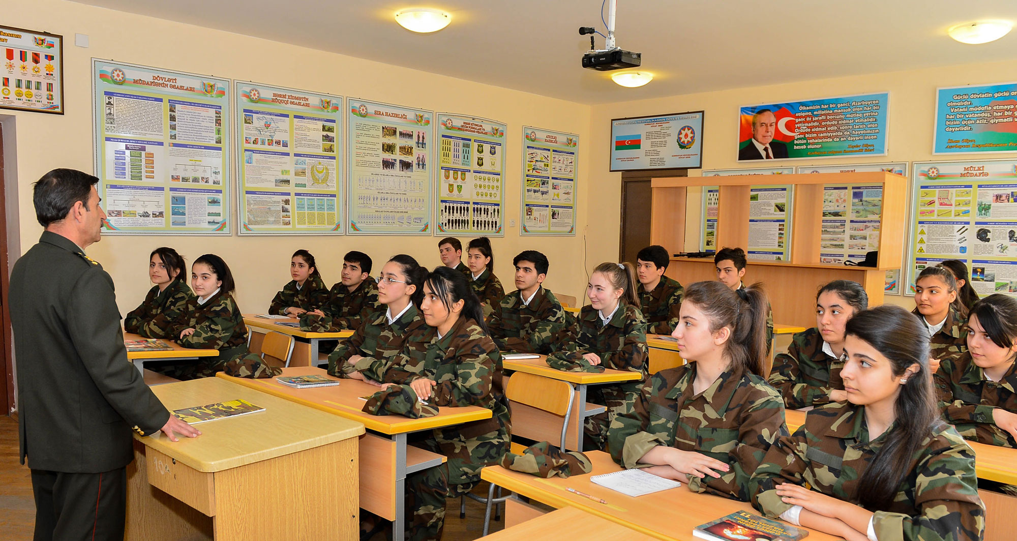 Çağırışaqədərki hazırlıq rəhbəri vəzifəsi üzrə müsahibə keçirilir