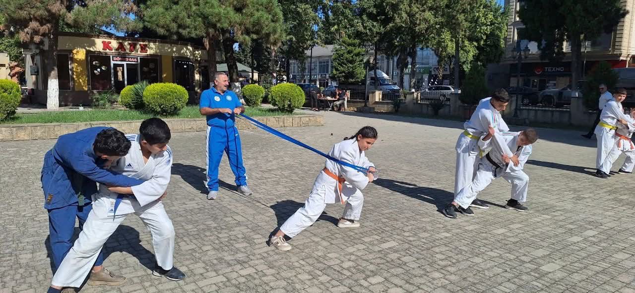 Masallıda “İdman hamı üçün” layihəsi çərçivəsində kütləvi açıq idman tədbiri keçirilib 
