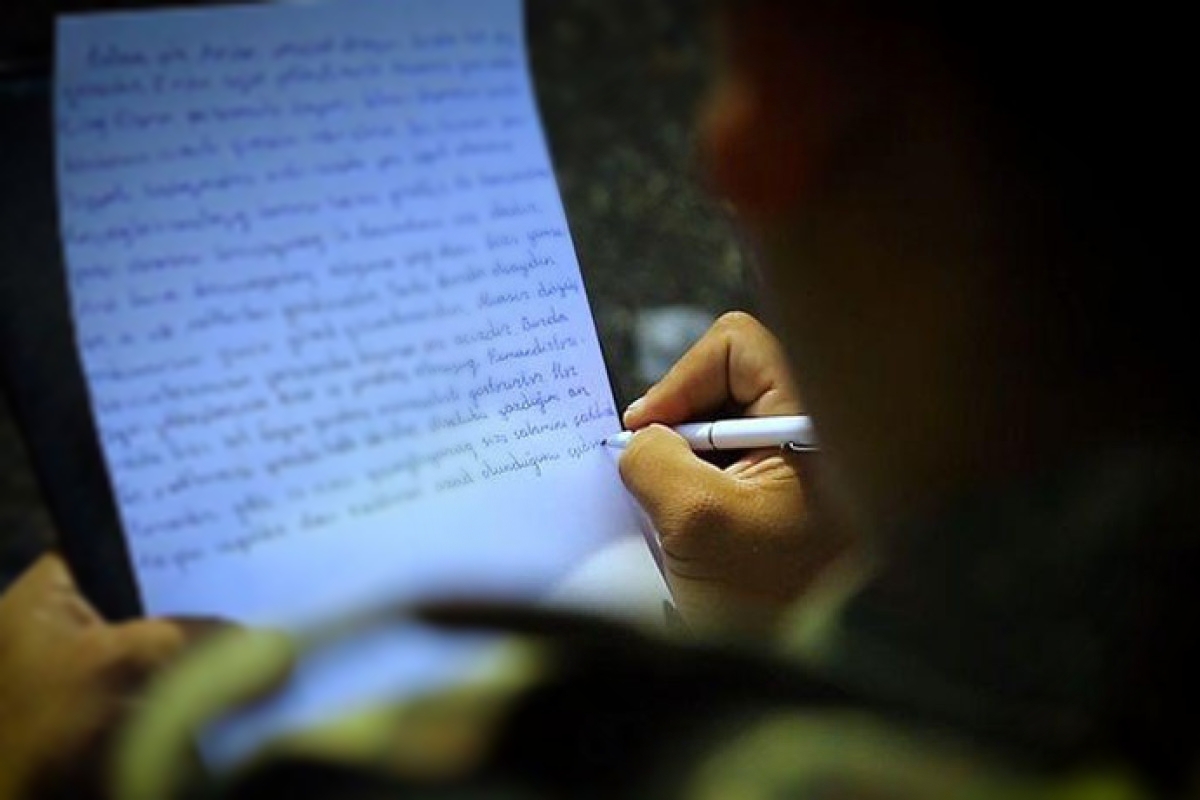 Elvin İlqaroğlunun təsirli şeiri oxuculara toxundu