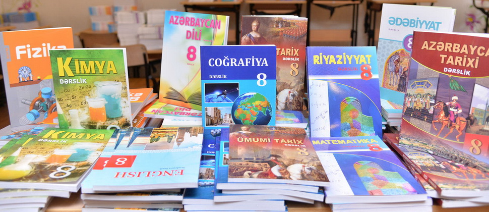 Gürcüstana Azərbaycan dilində dərsliklər göndərilib