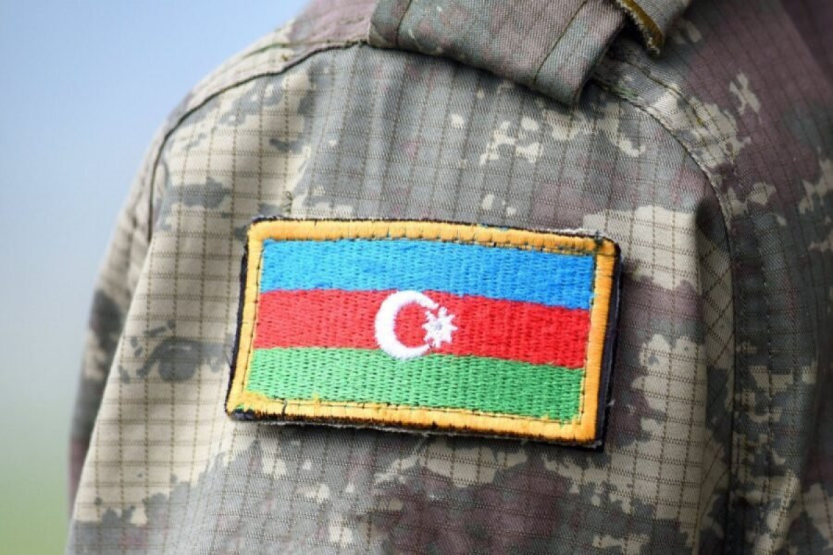 Hərbi qulluqçular əyani təhsil müddətində sərəncamda olacaqlar