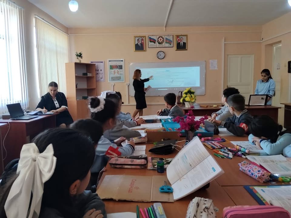 Fənn aylıqları çərçivəsində açıq dərs