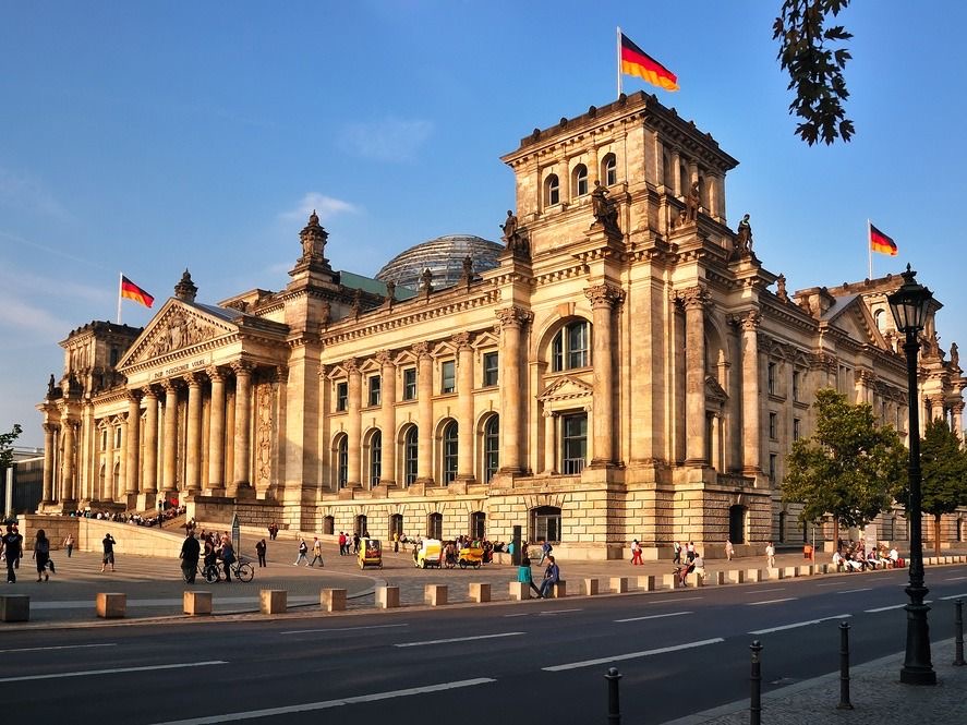 Berlin “Flex-Master” müəllim magistr proqramını təqdim edir