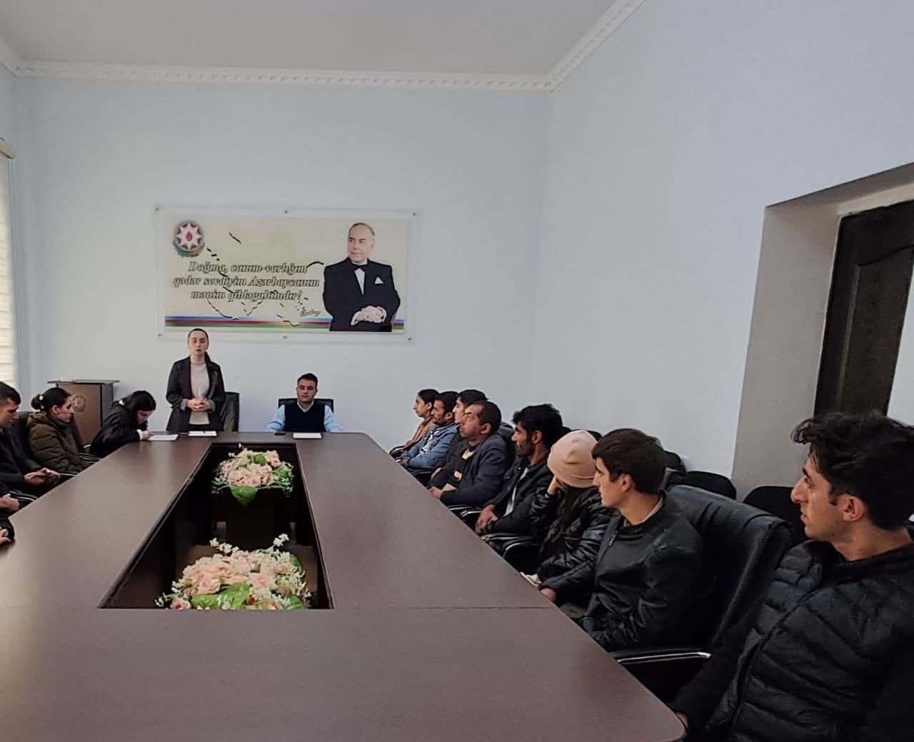 Yardımlıda "18 Oktyabr-Müstəqilliyin Bərpası Günü" münasibətilə gənclərlə görüş keçirilib