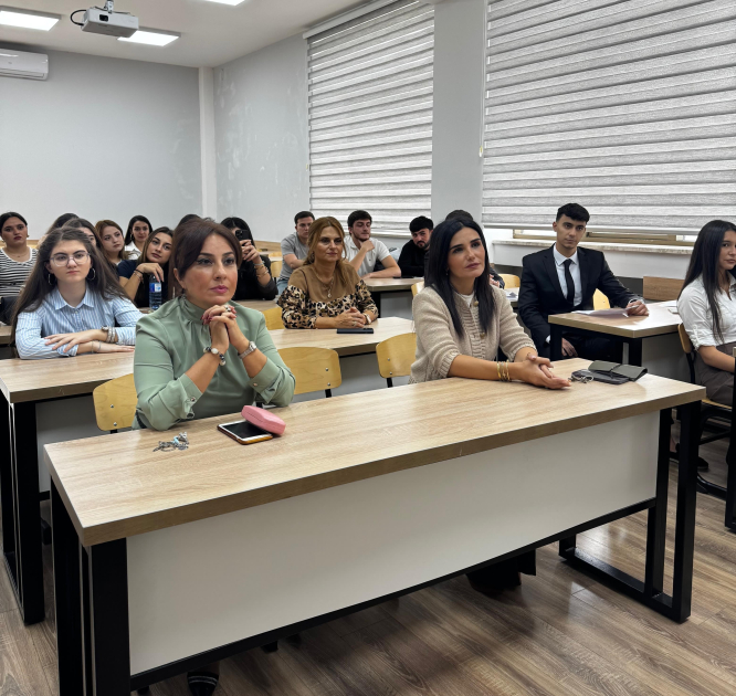 Tələbələr “Şərq xalqlarının mədəniyyətində ailə dəyərləri” mövzusunda müzakirə aparıblar