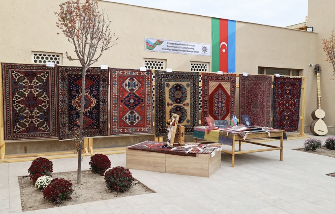 Azərbaycan Özbəkistanda beynəlxalq sərgi-festivalda təmsil olunub