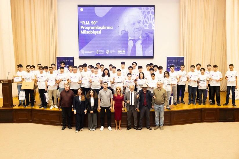 Məktəblilər arasında "R.M.90" proqramlaşdırma müsabiqəsi keçirilib