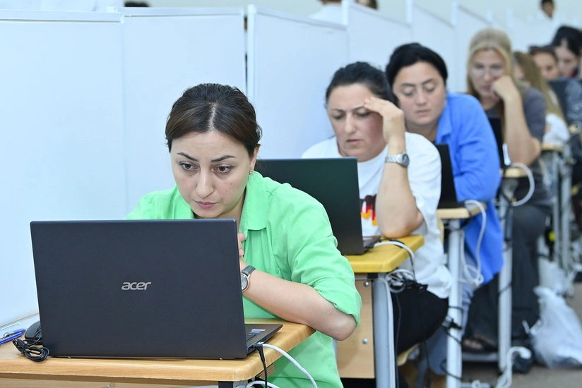 Builki sertifikasiyada 6 600-dən çox müəllim yüksək bal toplayıb, maaşlarında 35 % artım olacaq