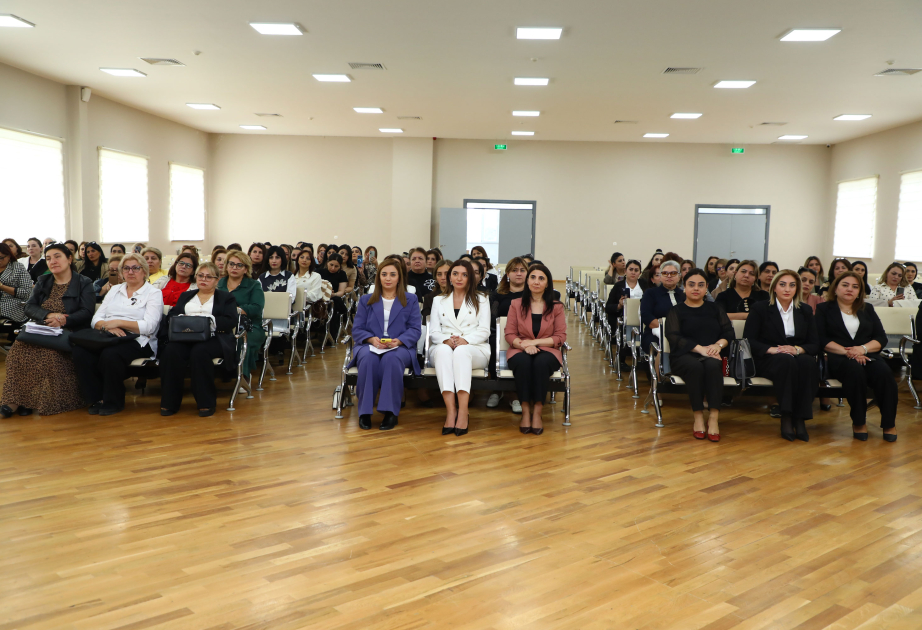 Bakıdakı bağça müdirlərini bir araya topladılar