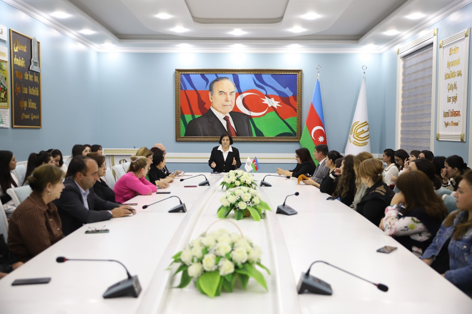 GDU-da AMEA-nın 80 illiyinə həsr olunmuş dəyirmi masa keçirilib