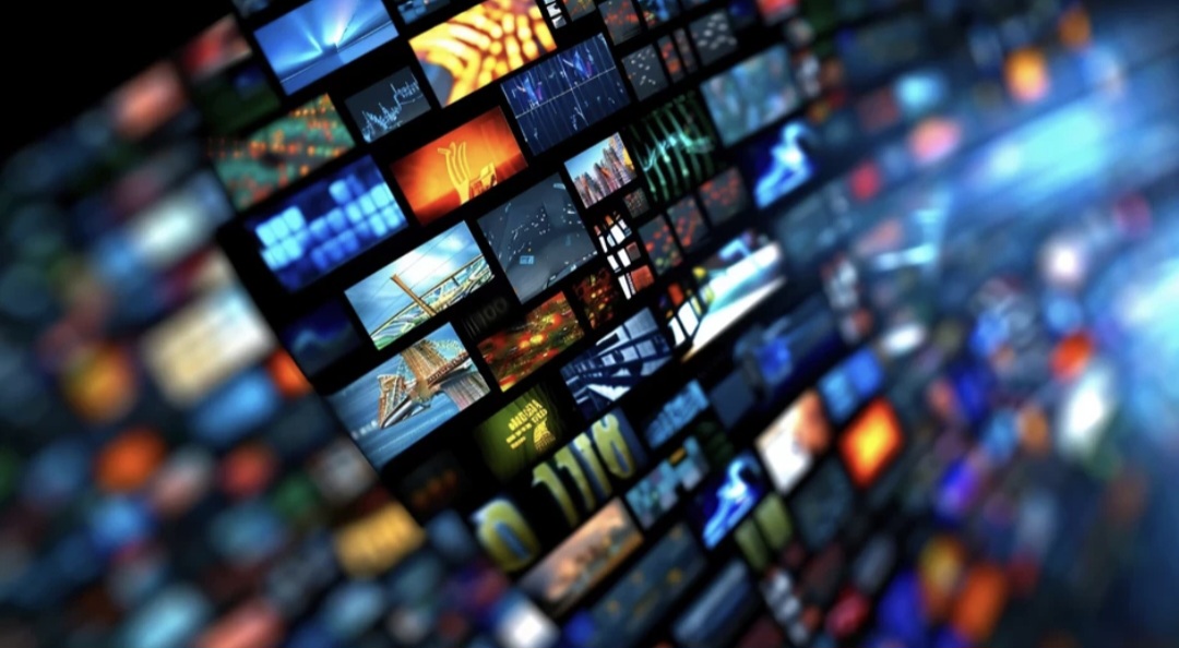 İnterneti bürüyən böyük təhlükə: "Yarısını artıq robotlar yazır"