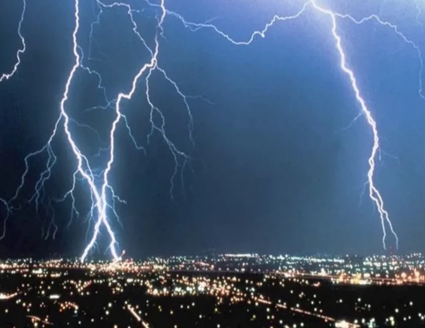 Sabah axşam Bakıda yağış yağacaq,şimşək çaxacaq