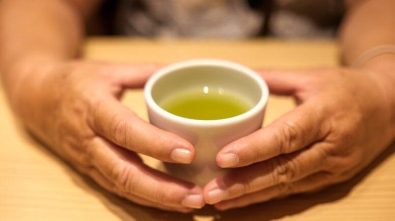 Qara, yaşıl və ya adaçayı deyil: Ən sağlam çay budur