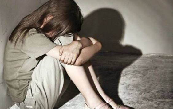 Bakıda sabiq direktor azyaşlı qızının pornoqrafik görüntülərini yayıb - TƏFƏRRÜAT