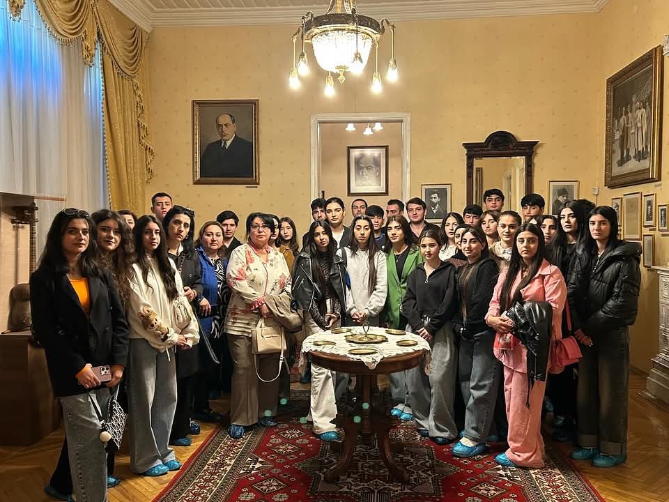 Peşə təhsili mərkəzinin tələbələri Nəriman Nərimanovun xatirə muzeyini ziyarət ediblər - FOTO