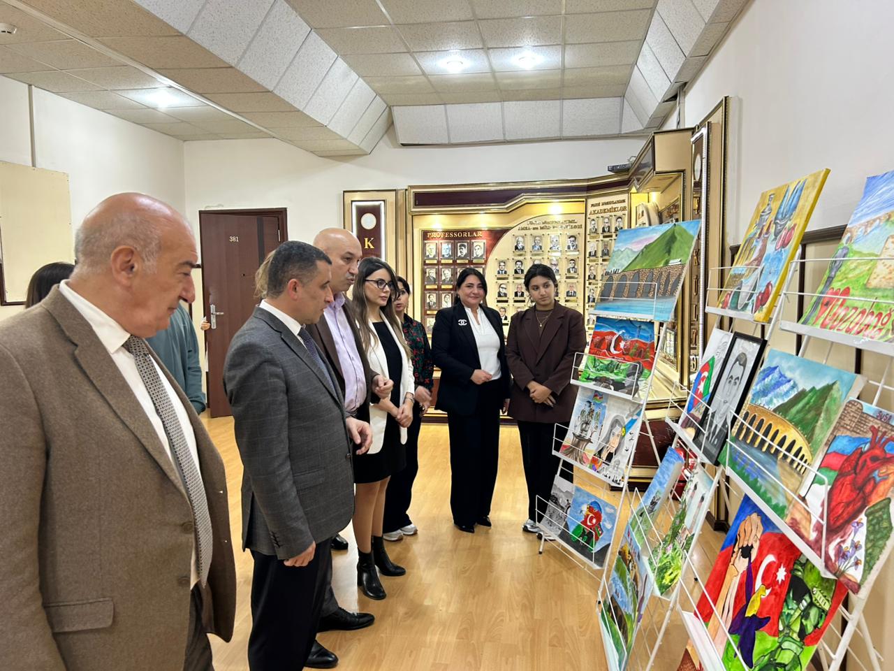 BDU-da “Xarıbülbül” adlı rəsm sərgisi keçirilib