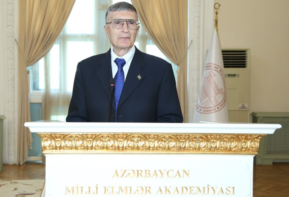 Nobel mükafatı laureatı Əziz Səncər AMEA-nın rəhbərliyini və kollektivini təbrik edib