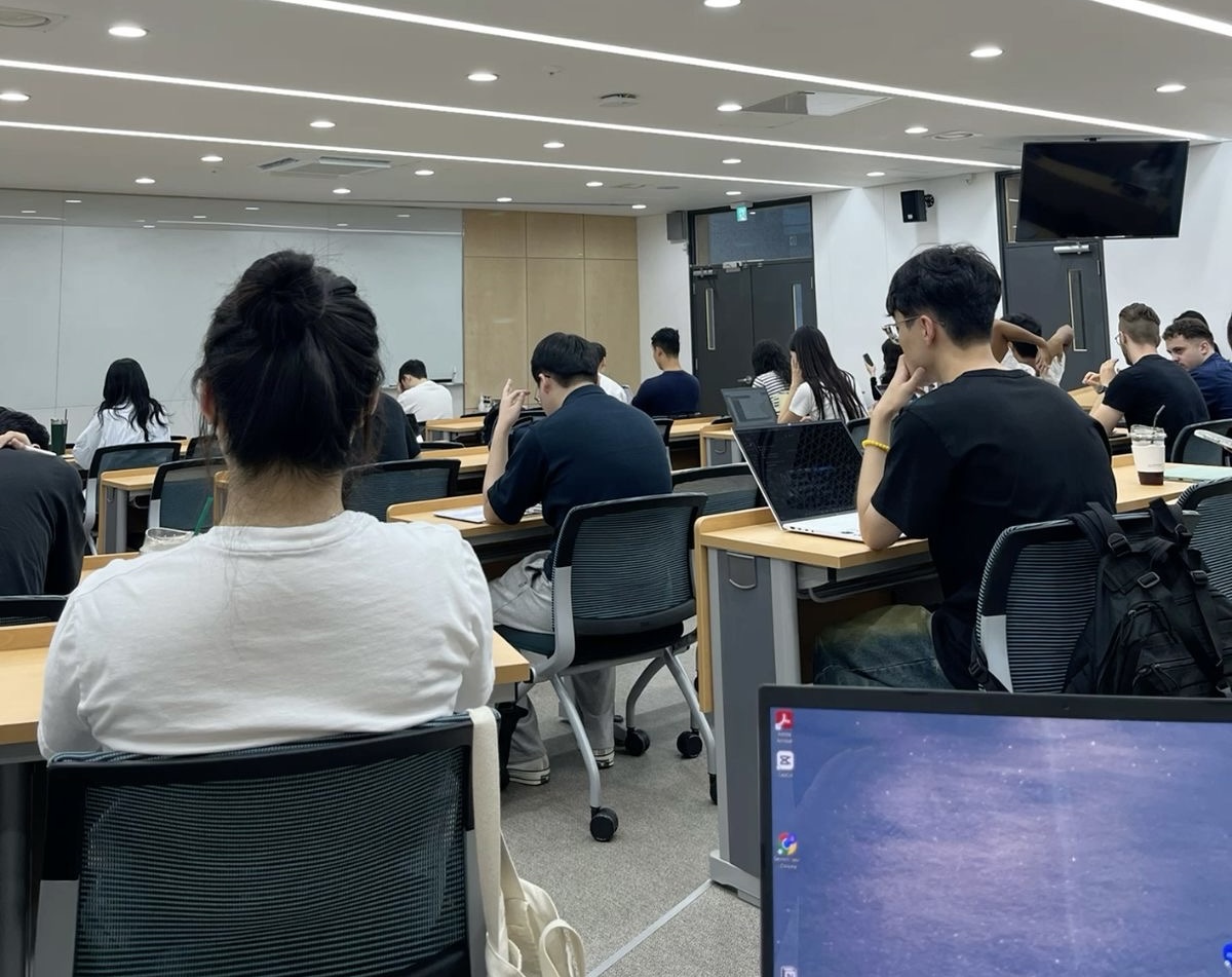 Təhsil texnologiyaları üzrə yeni platformalar və alətlər