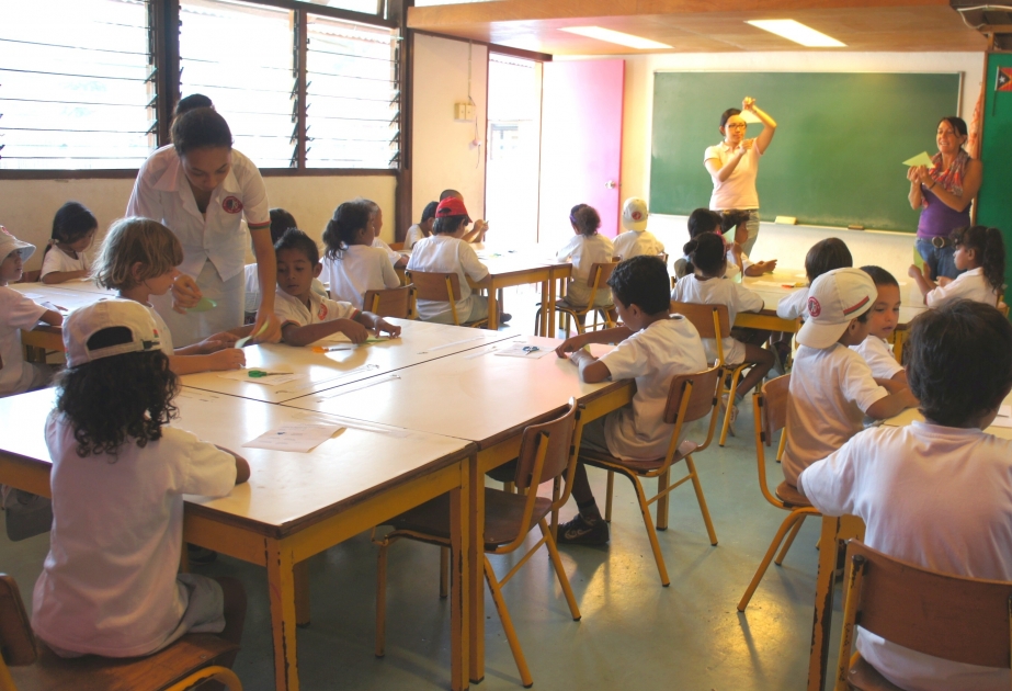 Bu ölkədə yüzlərlə məktəb müəllimsiz qalıb