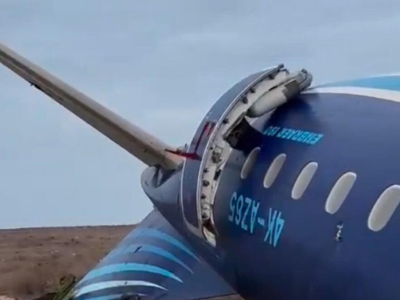 Aktauda qəzaya düşən təyyarəmizə bu üç abidədən biri ucaldılacaq - FOTO