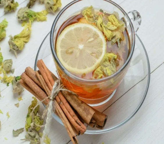 Baş ağrısını tez aradan qaldırmağa kömək edən çaylar