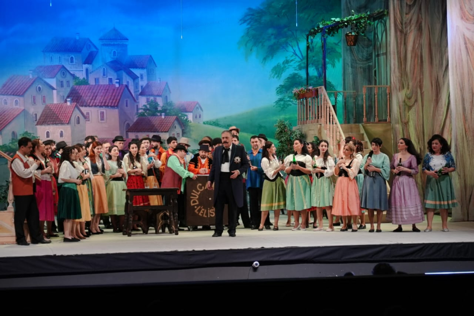 Azərbaycan Dövlət Akademik Opera və Balet Teatrı “Sevgi iksiri” operasını təqdim edib
