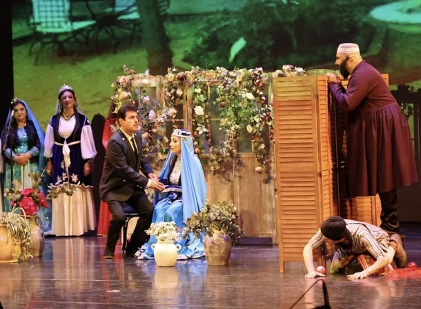 "Arşın mal alan" Kanadada anşlaq yaratdı: Təbrizli sənətçilərin uğuru