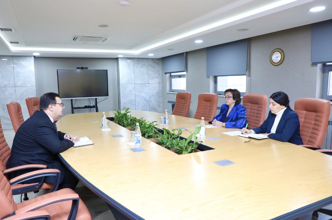 Məleykə Abbaszadə “Yüksəliş” müsabiqəsinin qalibi ilə görüşüb