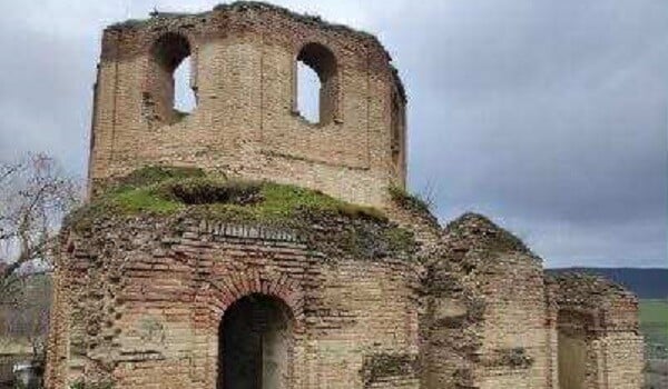 Azərbaycanda bu tarixi abidə dağılır