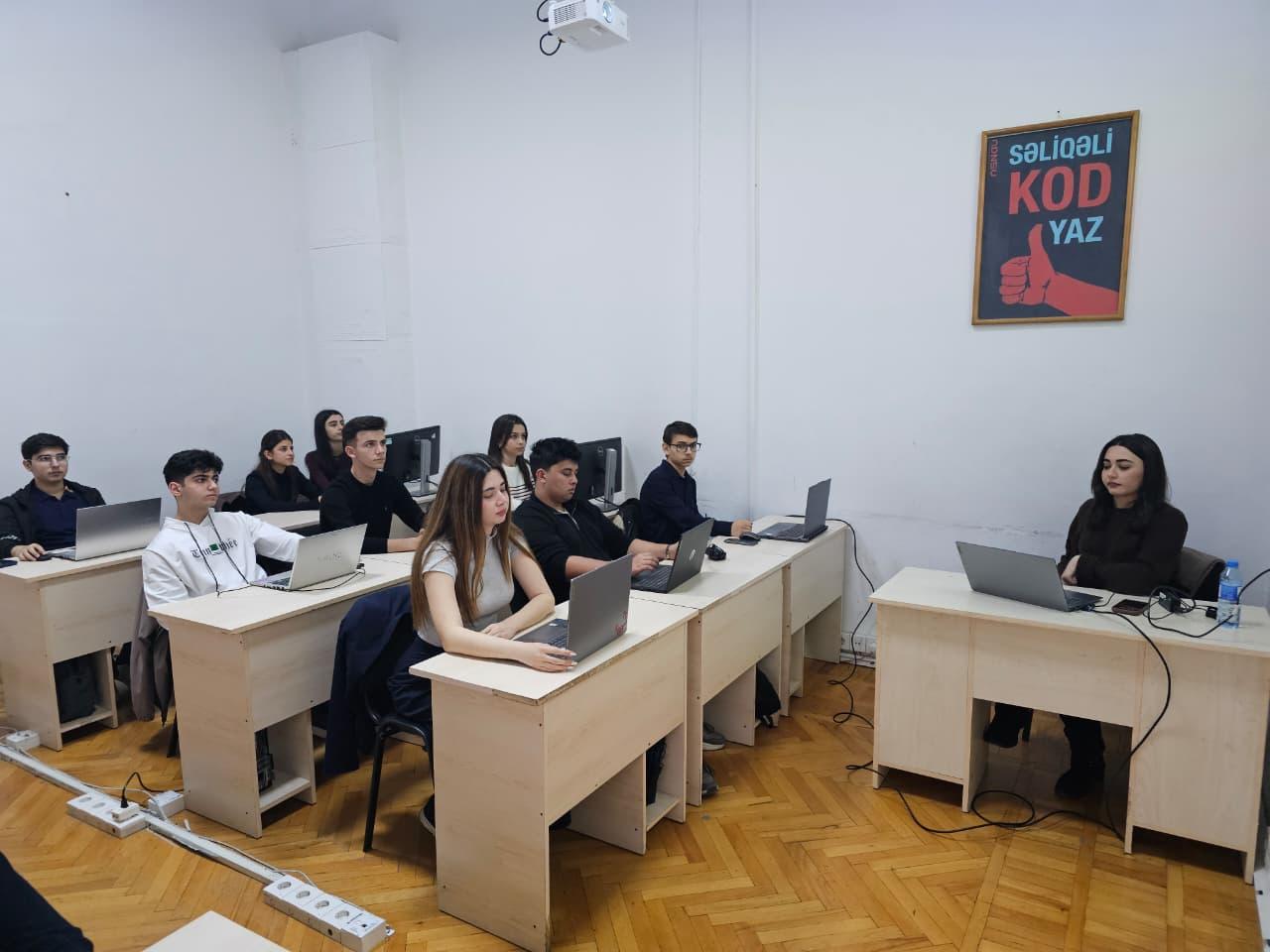 ADNSU-da tələbələr üçün data analitikası kursuna start verilib