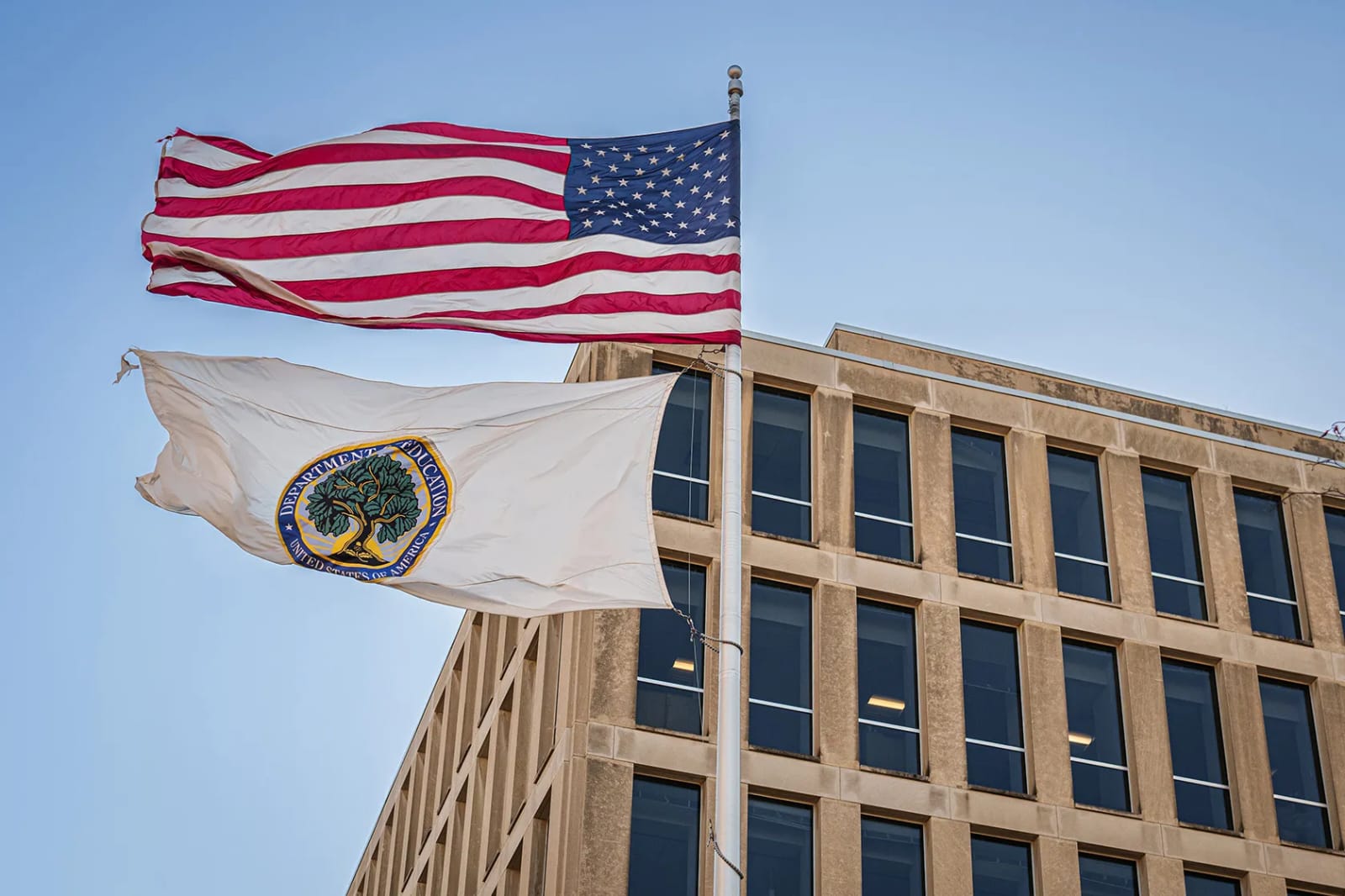 ABŞ Təhsil Departamenti vəzifələrinin bir hissəsini digər qurumlara ötürməyə hazırlaşır