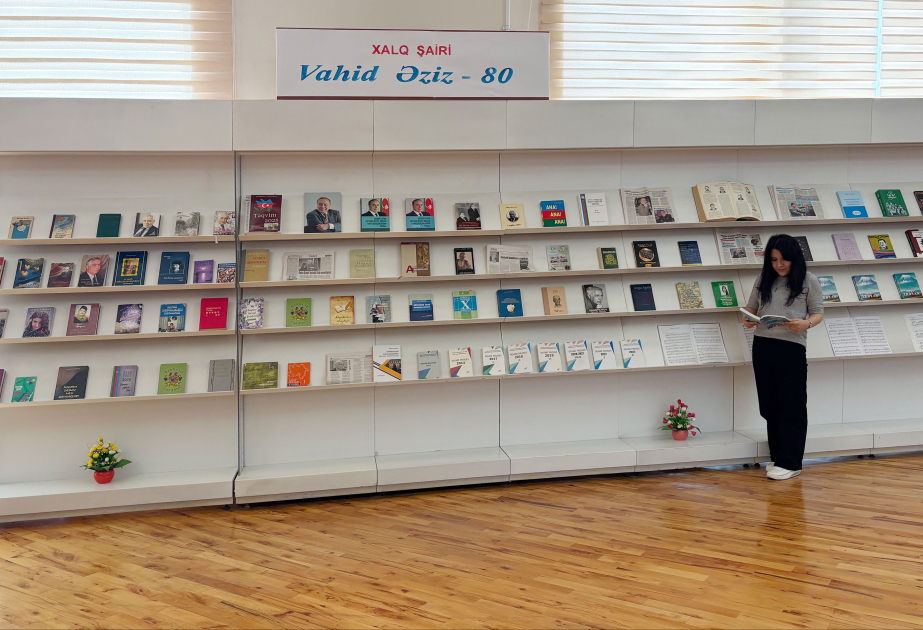 Milli Kitabxanada “Xalq şairi Vahid Əziz – 80” adlı ənənəvi kitab sərgisi istifadəçilərə təqdim olunub