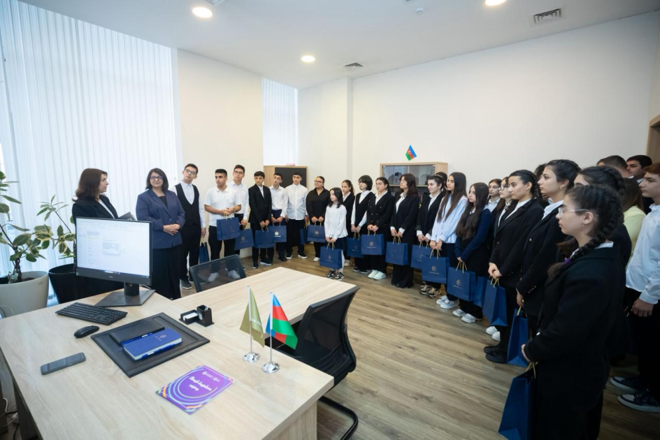 Sosial Xidmətlər Agentliyində məktəblilərlə görüş keçirilib